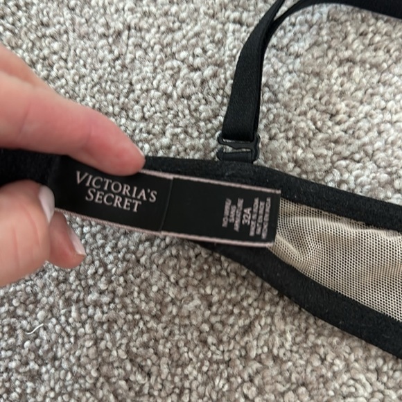 Victoria’s Secret bra - Picture 3 of 3